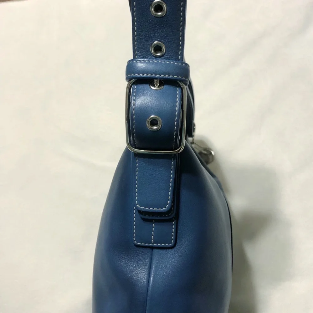 Vintage Coach Slim Legacy Duffle Leather 03  Bag In Blue #9328